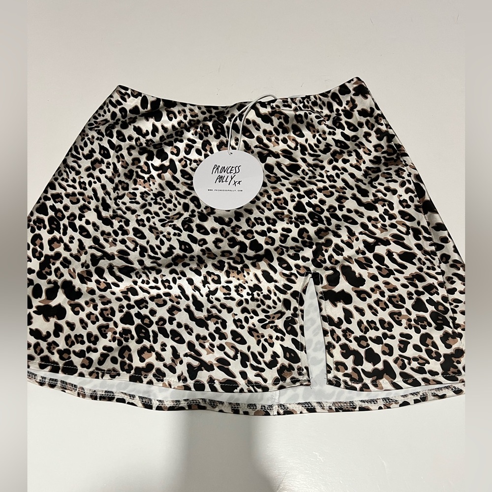 NWT Princess Polly Leopard Yates Mini Skirt, Size 6
